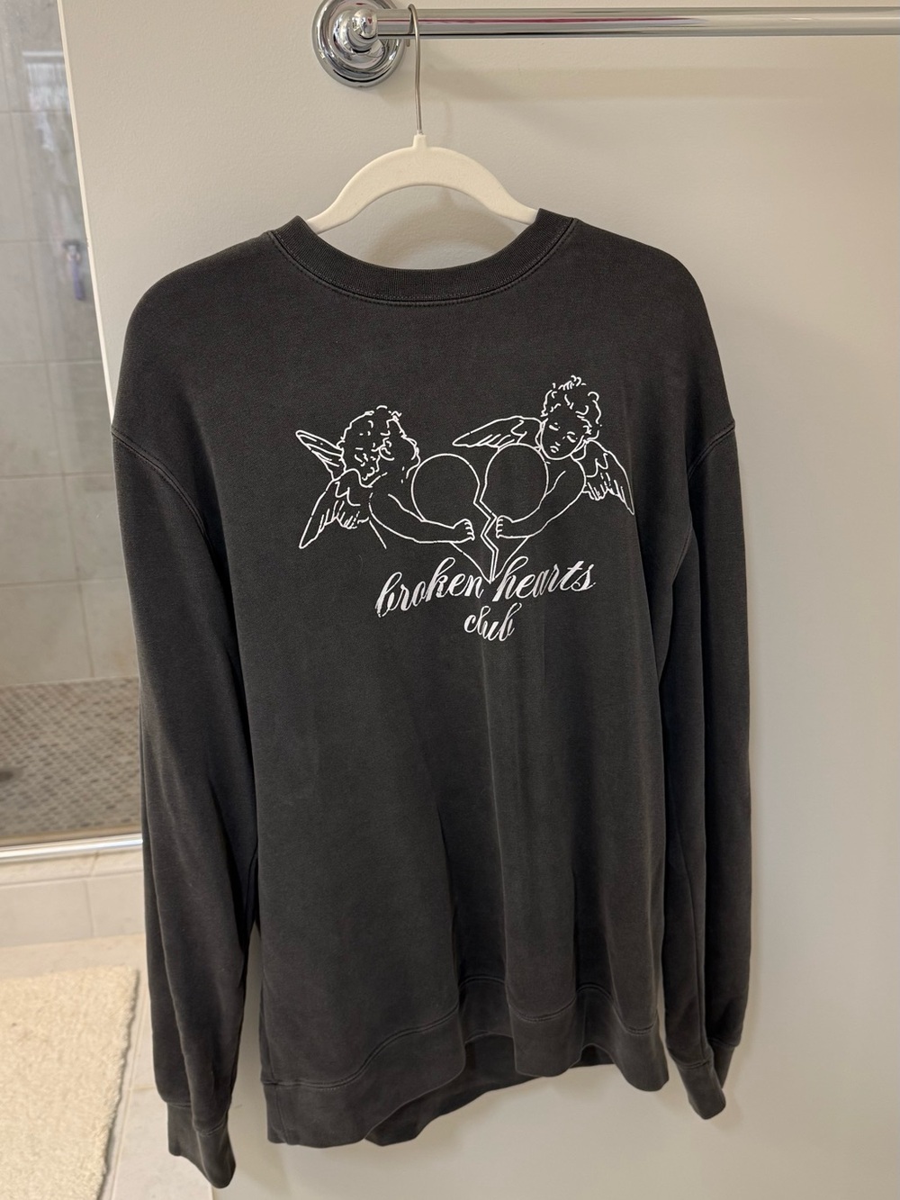 "Broken Hearts Club" Graphic Crewneck Sweatshirt